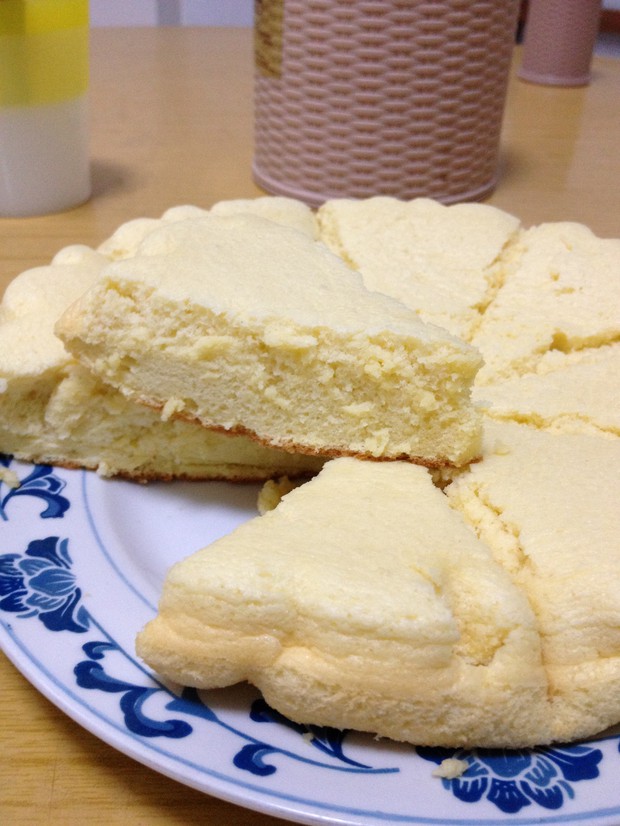 电饭锅蛋糕(早餐佳品)的做法