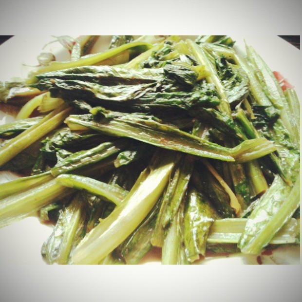 虾酱油麦菜的做法