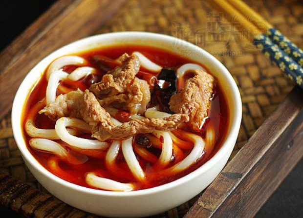 红烧牛腩乌冬面的做法