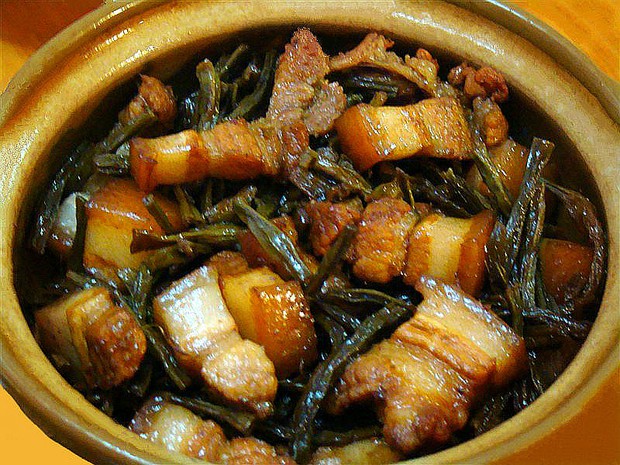 五花肉炖干豆角的做法