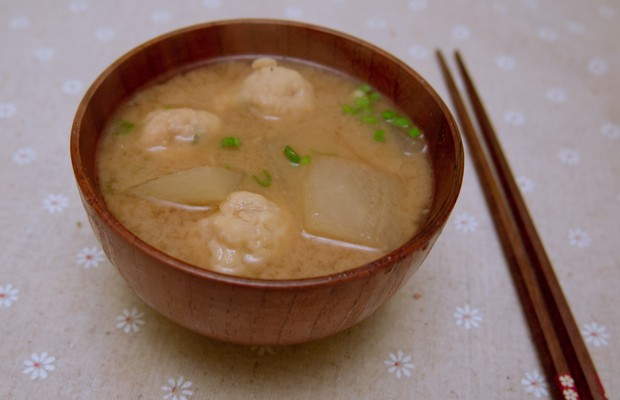 萝卜肉丸味曾汤的做法