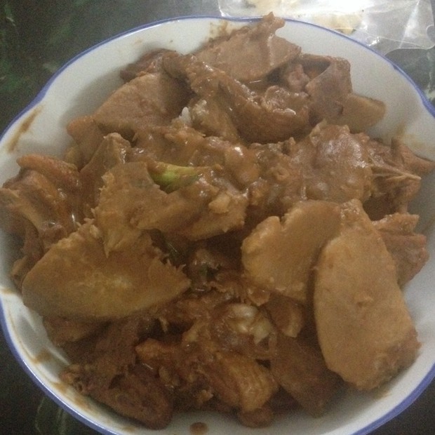 南乳芋头焖鸭的做法