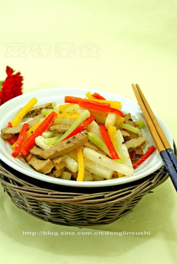 甜椒山药炒素排的做法
