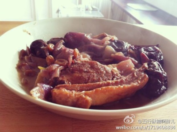 李子羊肉锅的做法