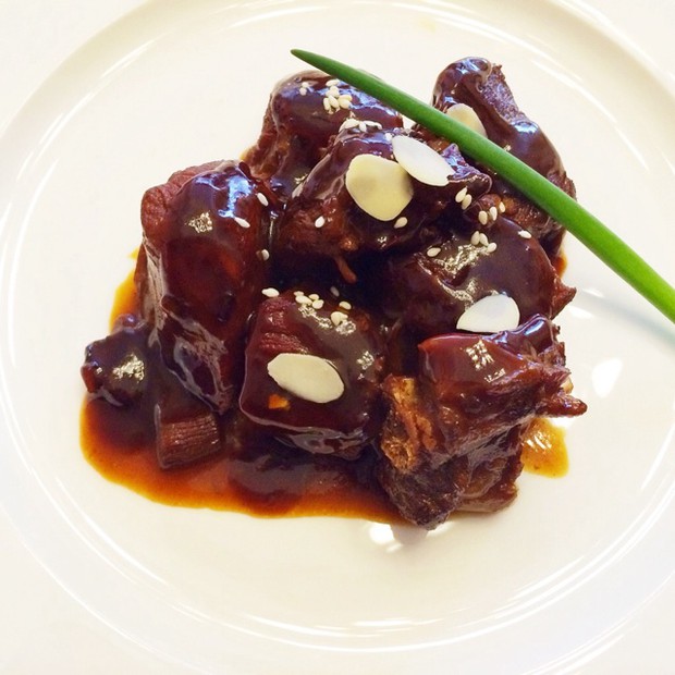 文火小牛肉。的做法