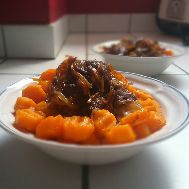 洋葱胡萝卜牛肉饭的做法