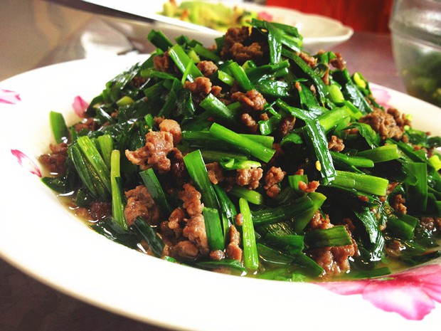 春韭炒牛肉碎的做法