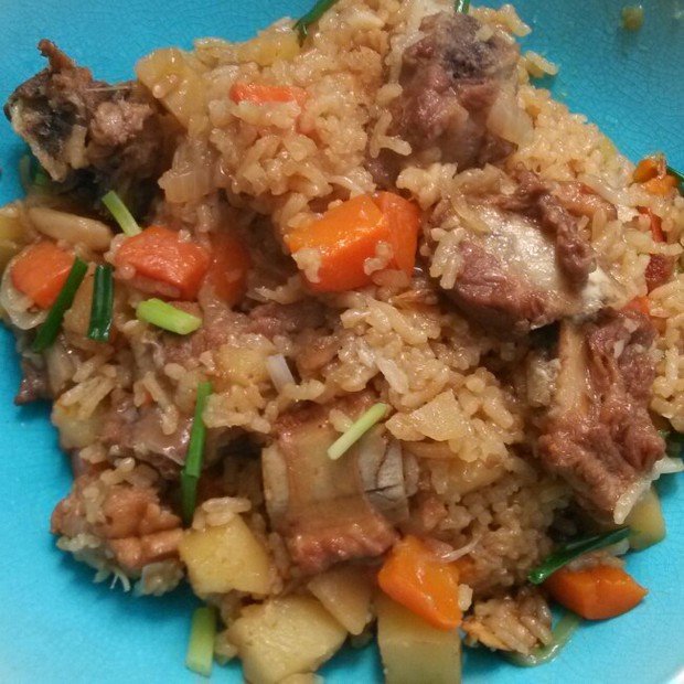 土豆排骨焖饭(多料版)的做法