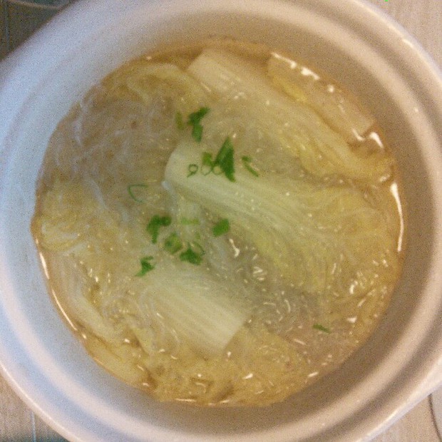 砂锅排骨白菜粉丝汤的做法