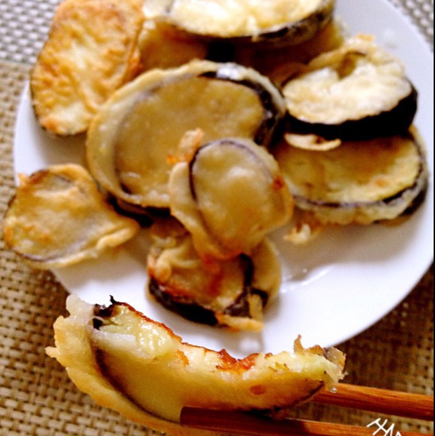 油炸茄子饼的做法