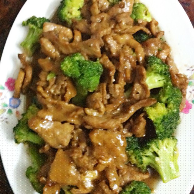 瘦肉炒西兰花的做法