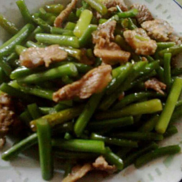 蒜苗炒瘦肉的做法