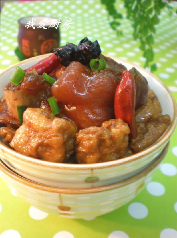 油豆腐烧猪蹄的做法
