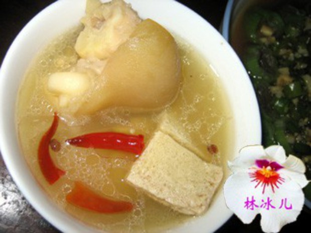 冻豆腐炖猪蹄的做法