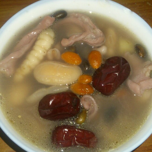 黑白豆炖猪肚的做法