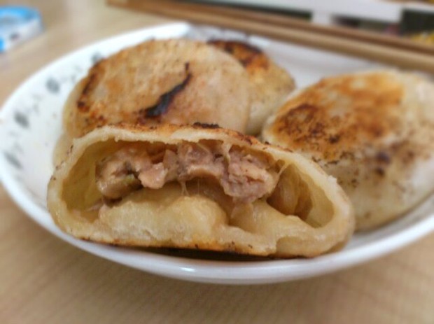 猪肉大葱杏鲍菇馅饼的做法