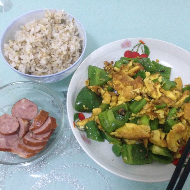 青椒炒鸡蛋的做法