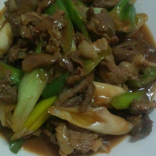 葱爆炸羊肉的做法