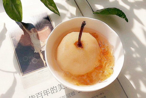 桃胶川贝炖整梨(润肺美颜止咳)的做法