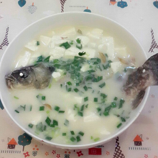 奶白鲫鱼汤的做法
