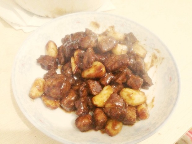 蒜子黑胡椒牛肉粒的做法