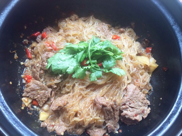 香辣牛肉粉丝煲的做法