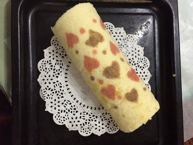 彩绘蛋糕卷的做法