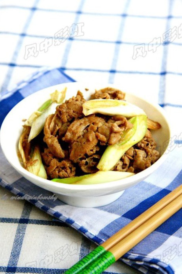 葱爆羊肉的做法