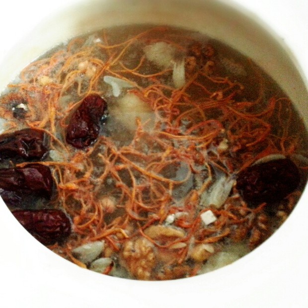 番茄牛尾汤的做法
