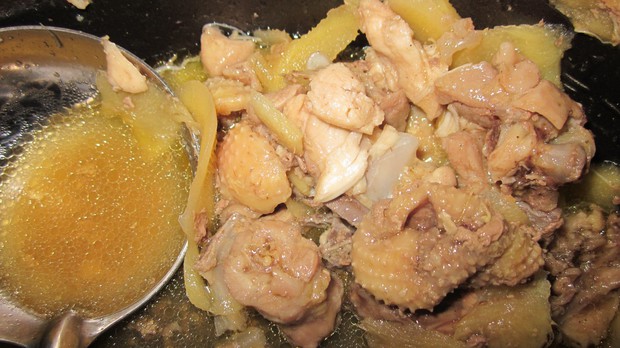 邻家鲜姜焗原味鸡肉的做法
