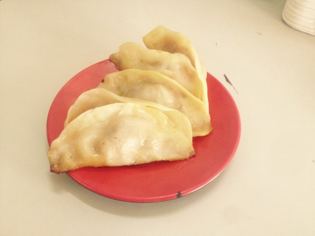 牛肉锅贴的做法