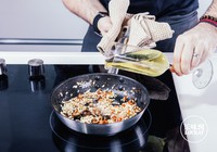 野生蓝龙虾奶油蟹味菇烩饭的做法步骤4