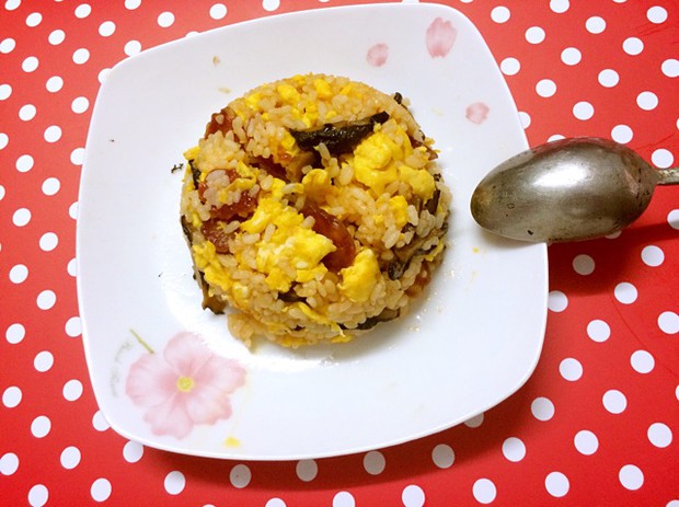腊肉炒饭的做法