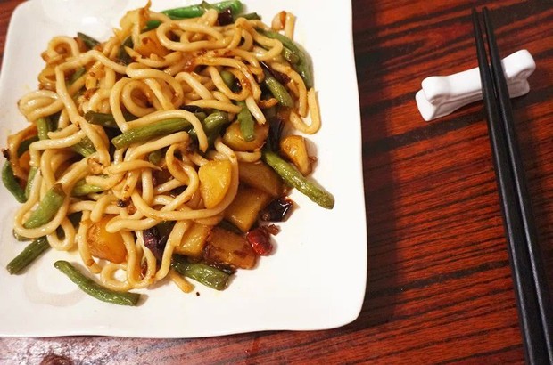 土豆焖面--不一样的面味的做法