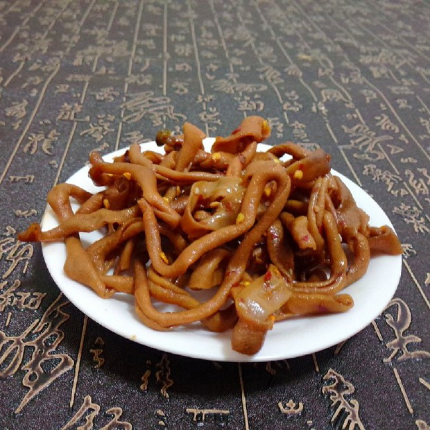 香卤辣鸭肠的做法