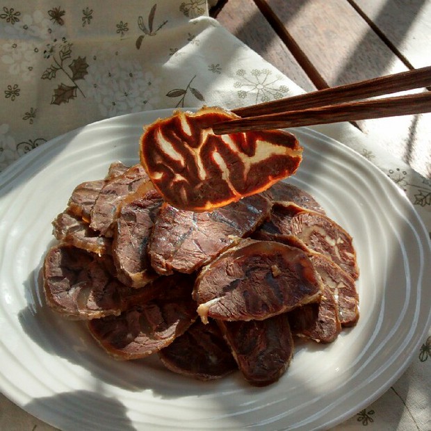 懒人版卤牛肉的做法