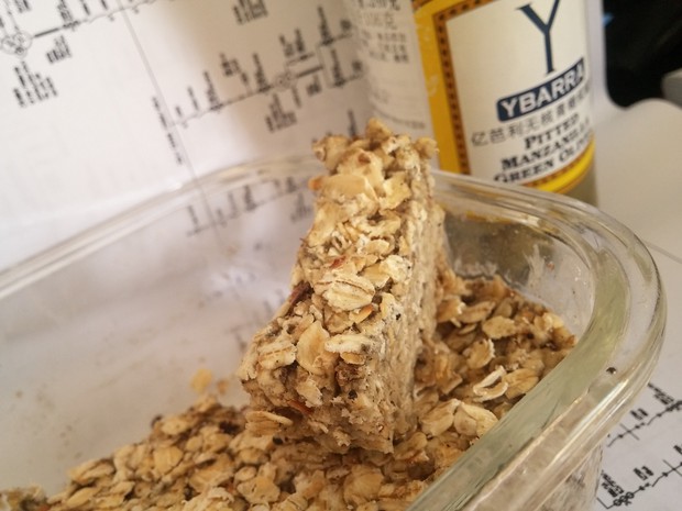 免烤黑芝麻燕麦能量棒的做法