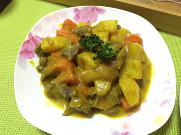 咖喱土豆牛腩的做法