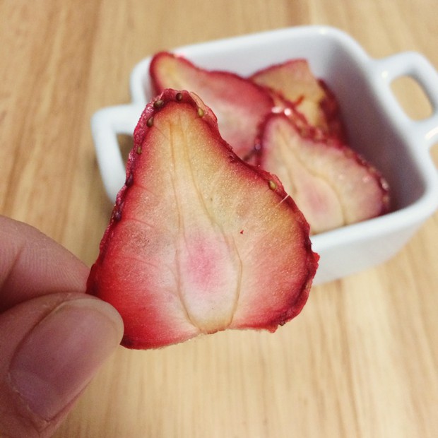 酸酸甜甜草莓脆的做法