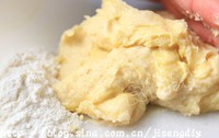 山桃蔓越莓月饼的做法步骤4