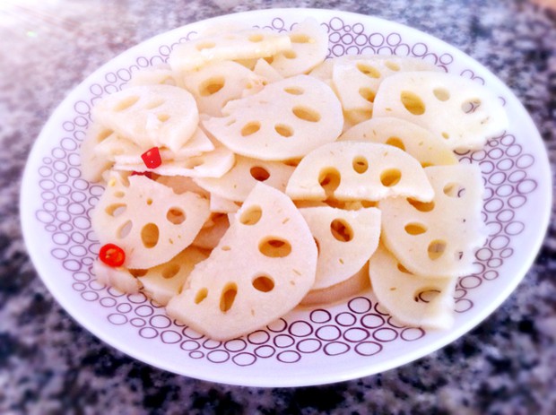 凉拌藕片(酸甜味)的做法