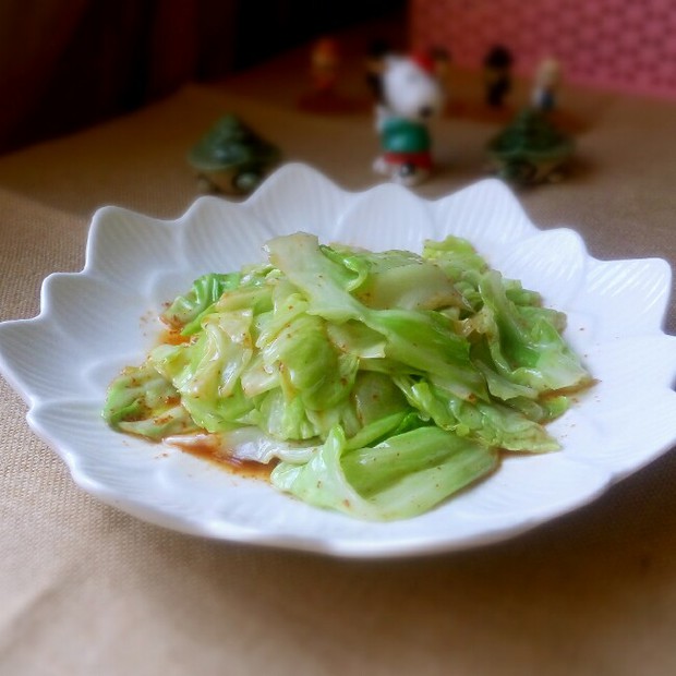 白灼蒜香甘蓝菜的做法