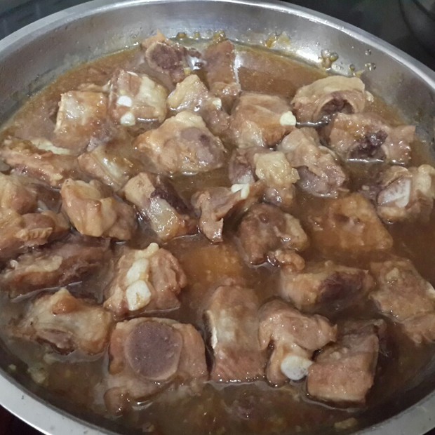 蒜香酱汁蒸排骨的做法