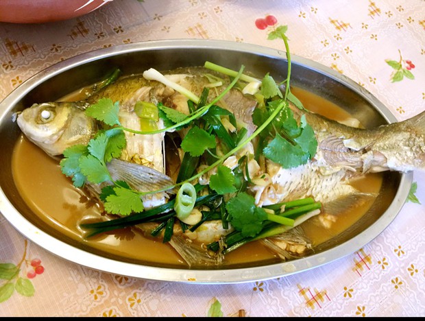 老丁的私房菜-清炖武昌鱼的做法