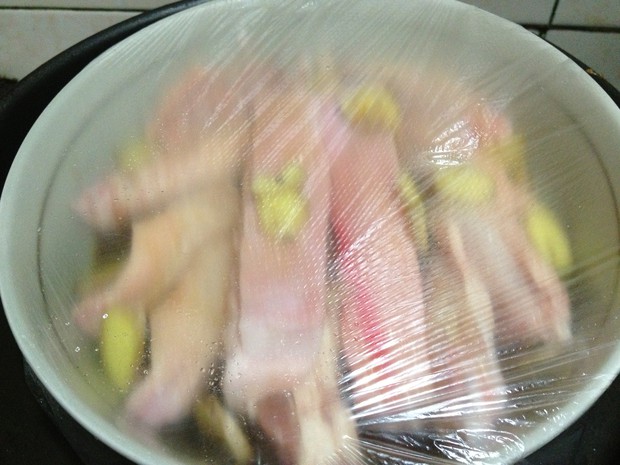 快手菜必备:肉类(五花肉、鸡翅)的腌制的做法