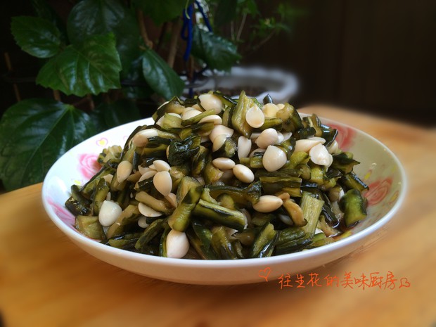 杏仁凉拌黄瓜干的做法