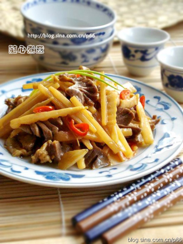 酸笋炒鸡胗的做法
