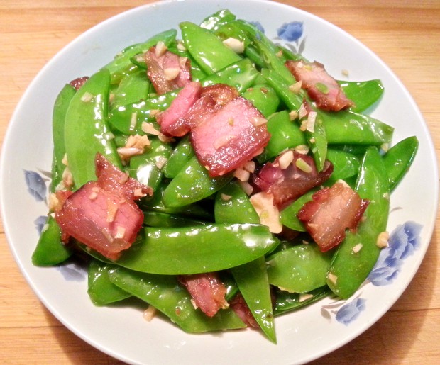 蒜蓉腊肉荷兰豆的做法