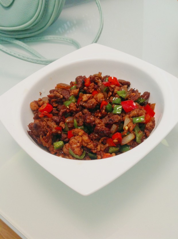 洋葱牛肉粒的做法
