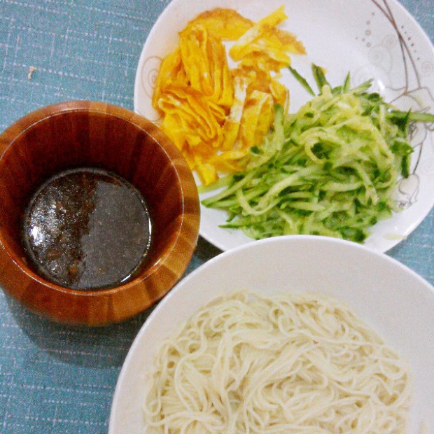 蒜面条(当小清新遇到重口味)的做法